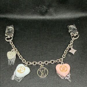 ✅ PRICE IS FIRM ✅ FASHION Silver Bag Charm Chain with  Blue and Pink Heart